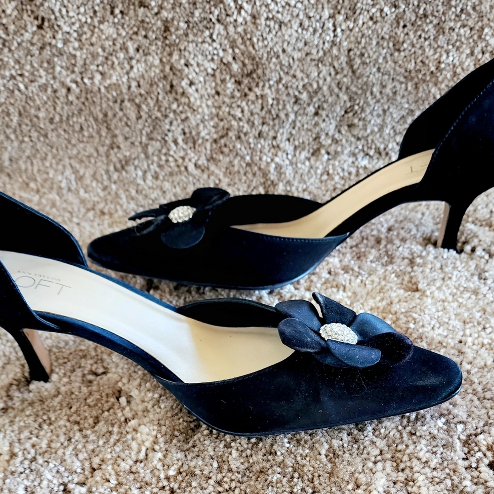 Ann Taylor Loft heels.  Black.